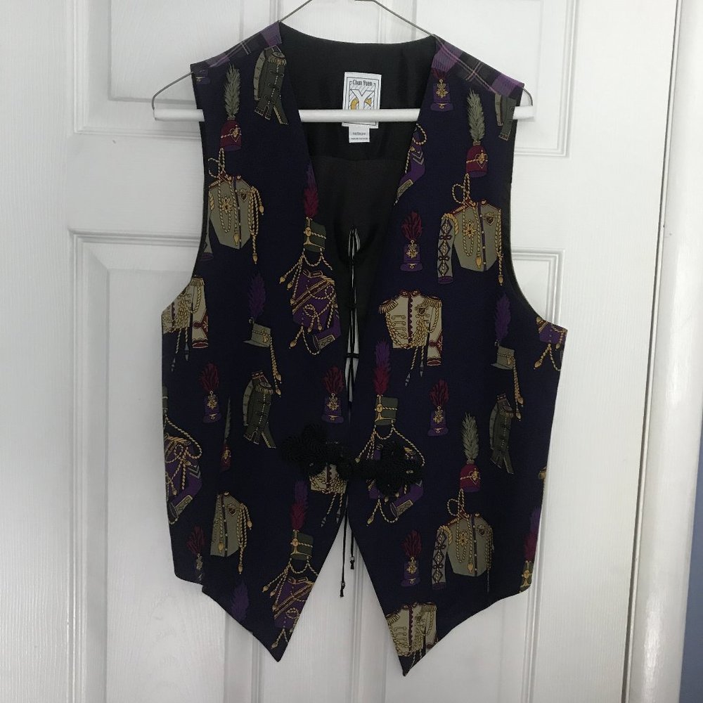 Chun Yuen Vest